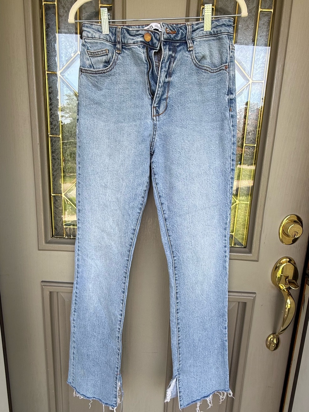 Zara Light Blue Cropped High-Rise Jeans
